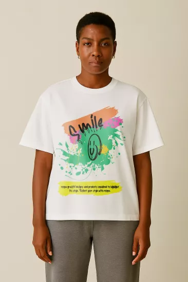 Smile Graffiti – Beyaz Oversize Tişört